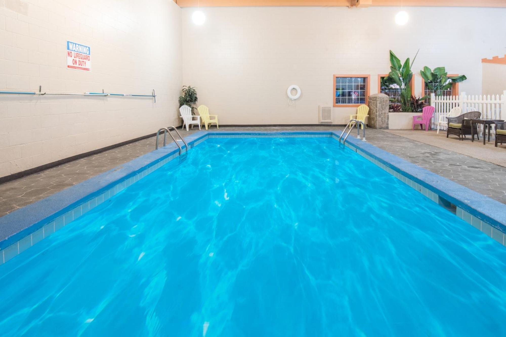 Motel Knights Inn&suites - Grand Forks