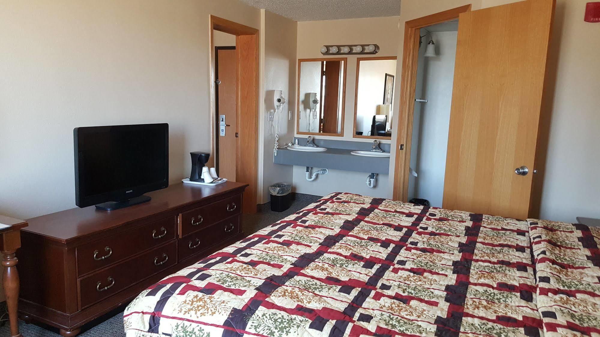 Knights Inn&suites - Motel 2*