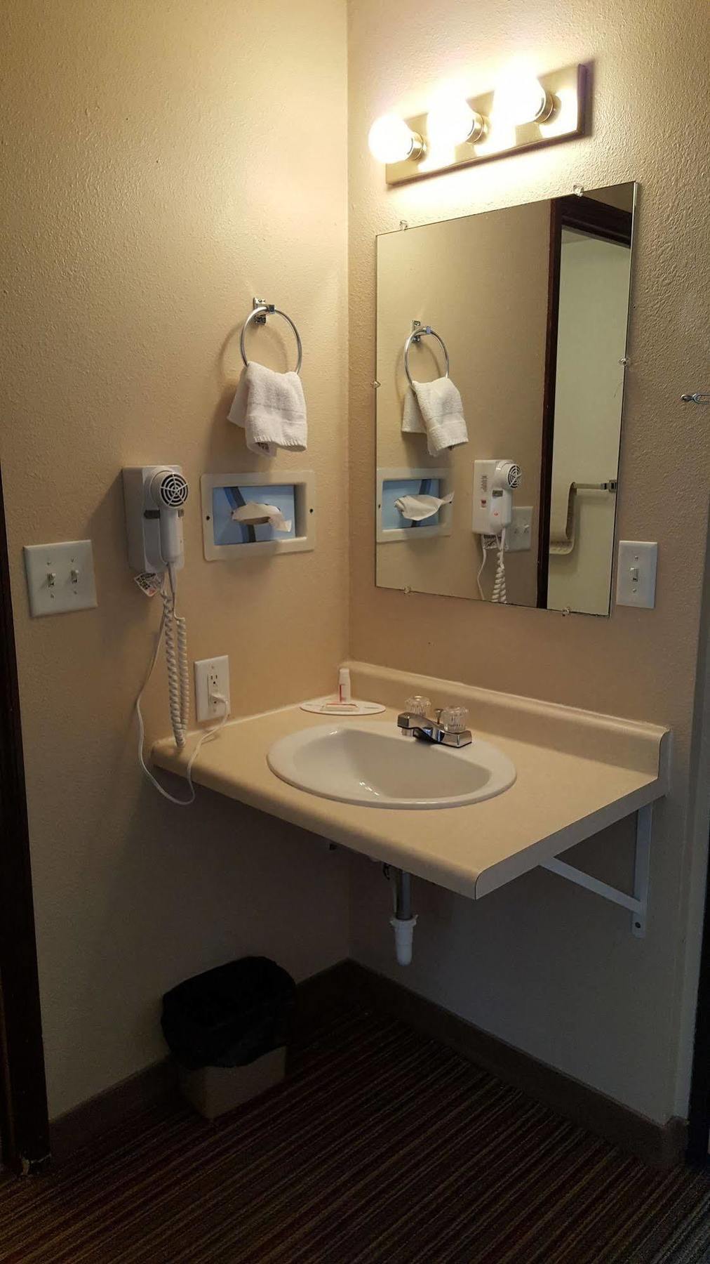 Motel Knights Inn&suites - 2*