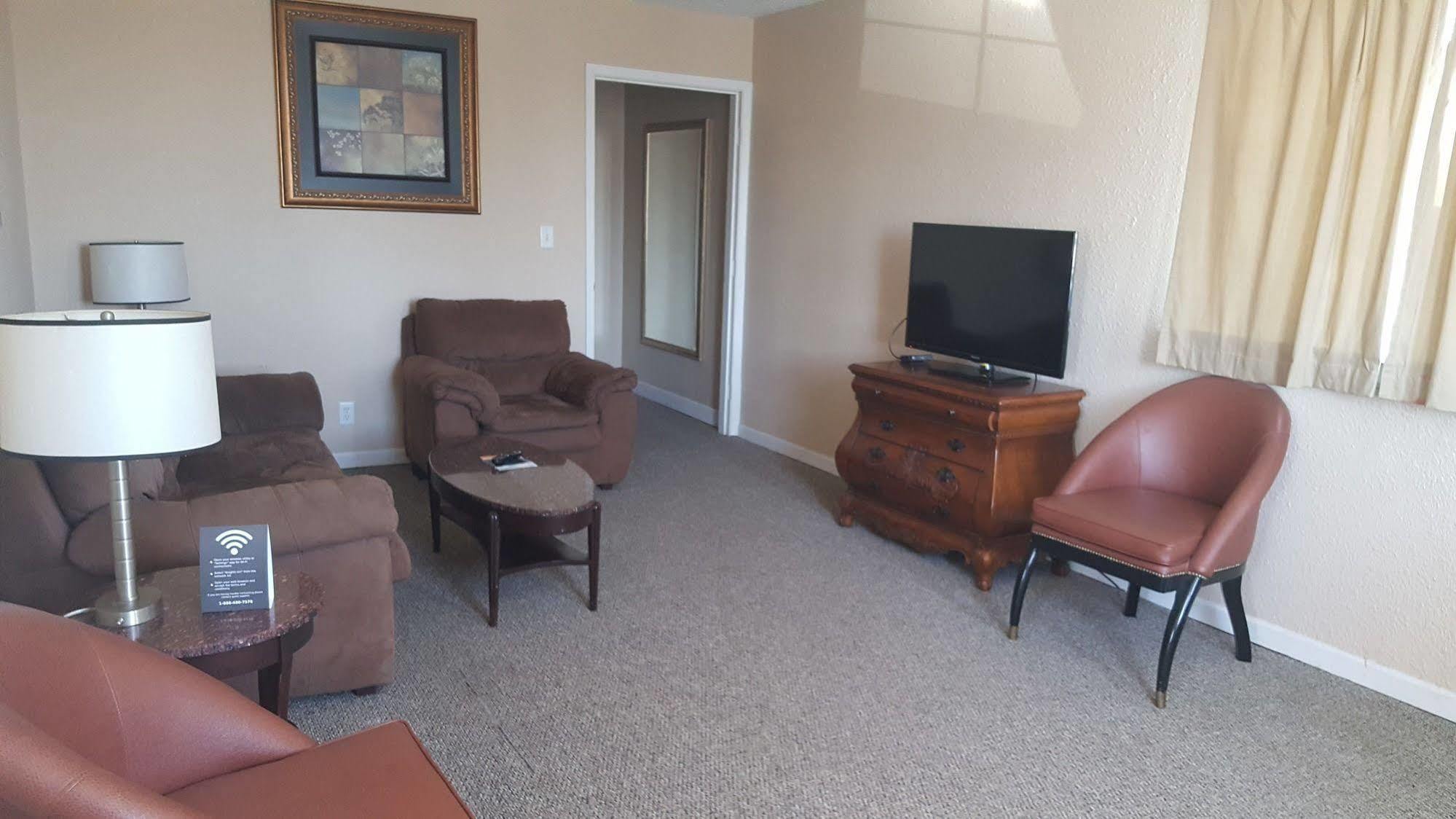 Knights Inn&suites -
