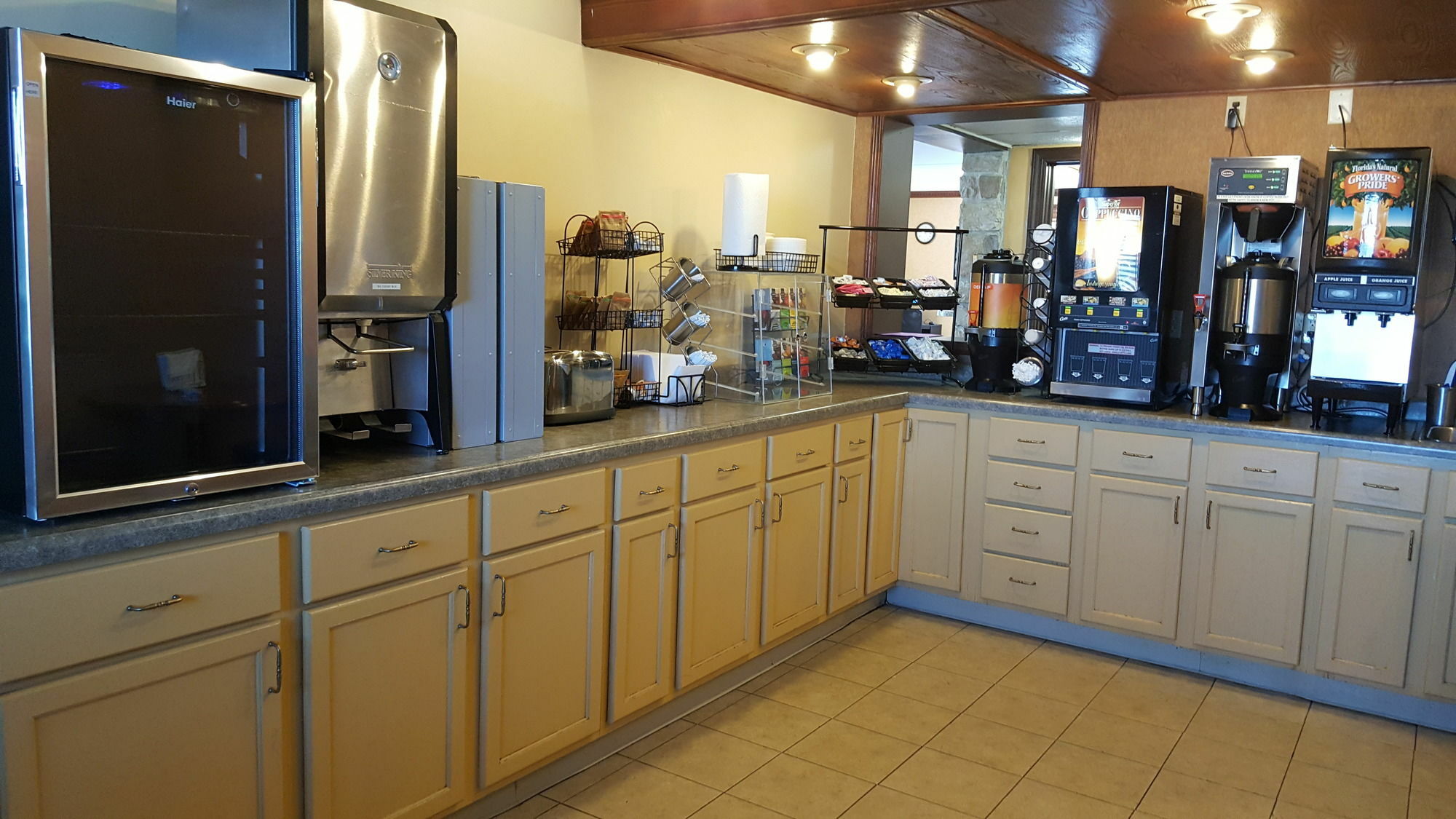 Knights Inn&suites - 2*